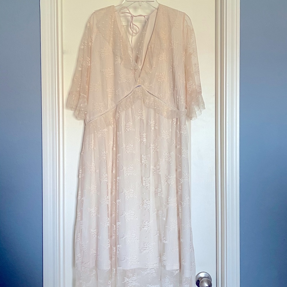 Suzanne Betro off white shear 3/4 sleeve dress New